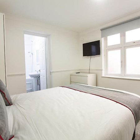 Oyo Brunel Hotel Uxbridge Ngoại thất bức ảnh
