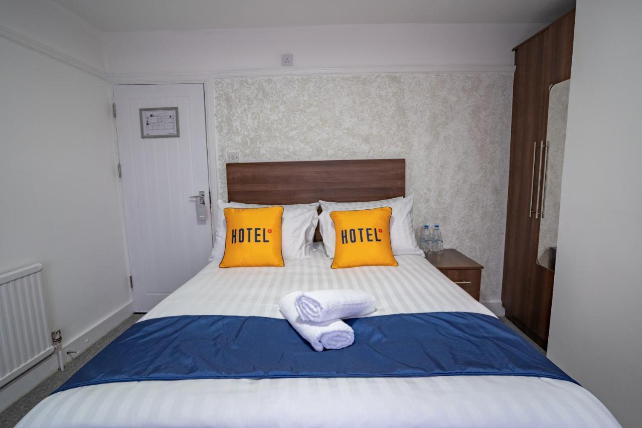 Oyo Brunel Hotel Uxbridge Ngoại thất bức ảnh
