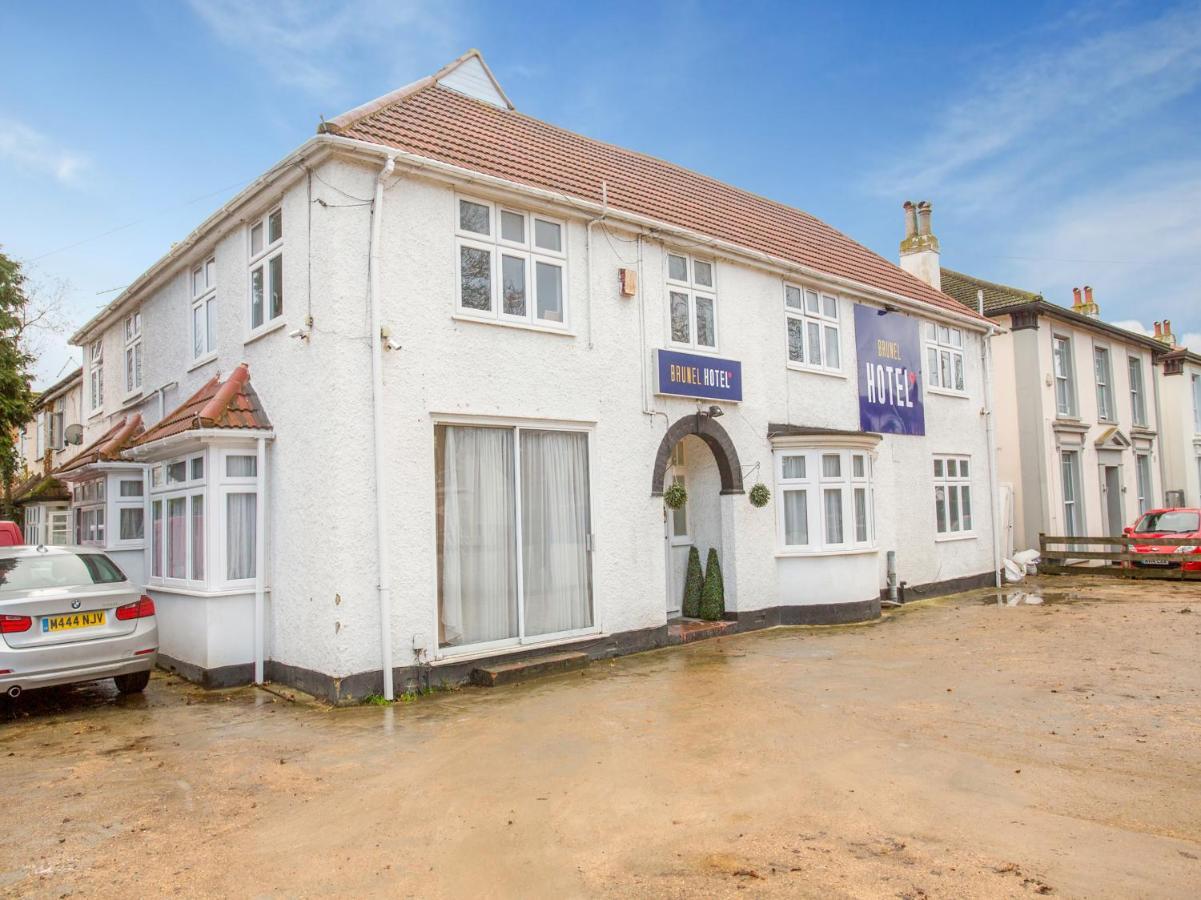 Oyo Brunel Hotel Uxbridge Ngoại thất bức ảnh