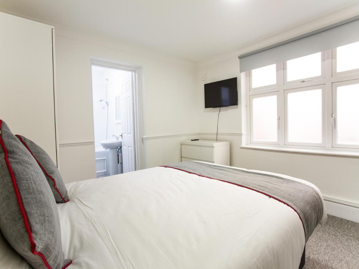 Oyo Brunel Hotel Uxbridge Ngoại thất bức ảnh